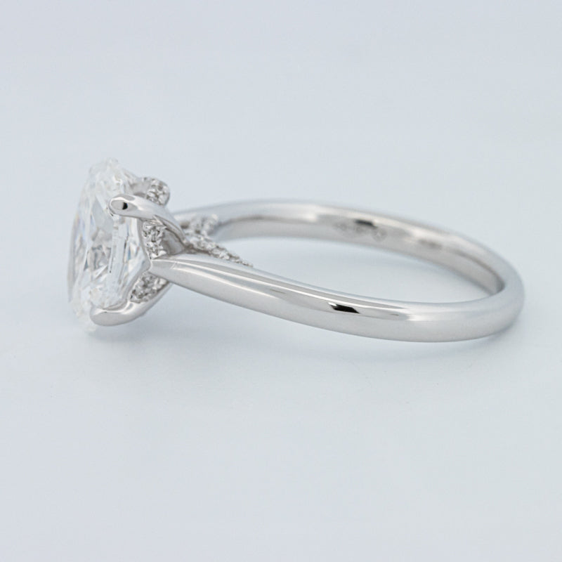 "Finese" Oval Cut Underhalo Solitaire (LG)