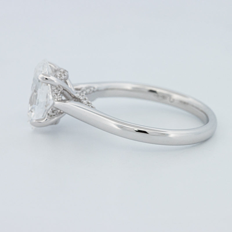 "Finese" Oval Cut Underhalo Solitaire (LG)