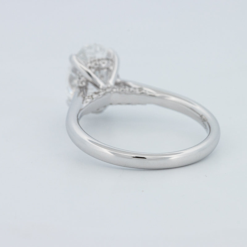 "Finese" Oval Cut Underhalo Solitaire (LG)