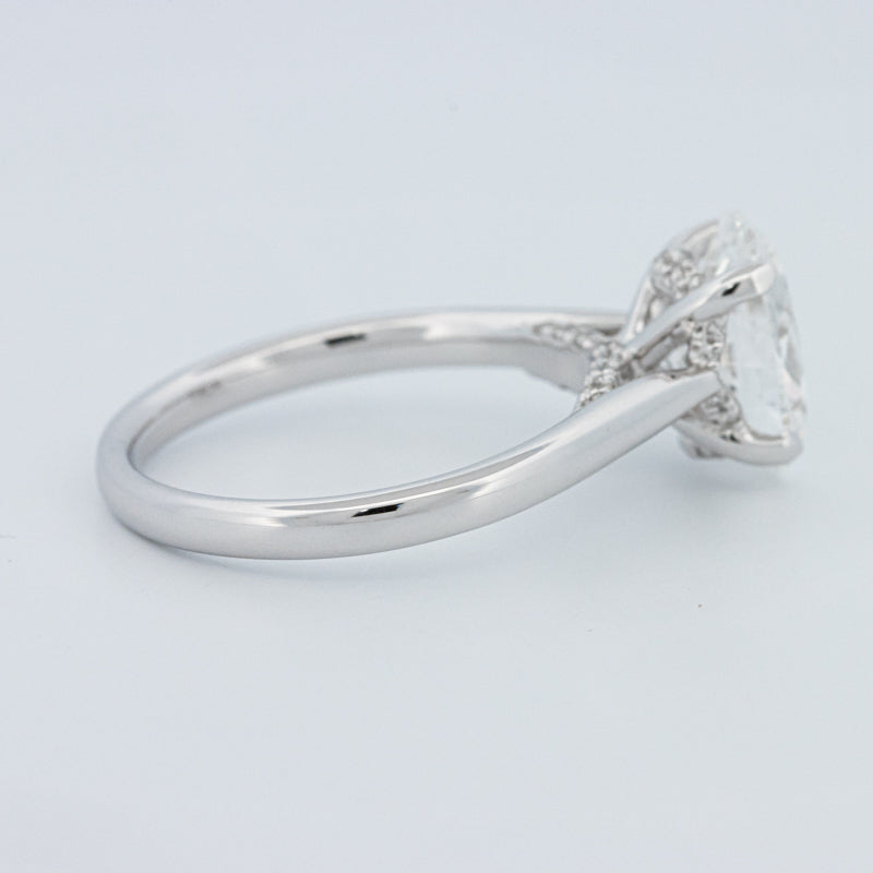 "Finese" Oval Cut Underhalo Solitaire (LG)