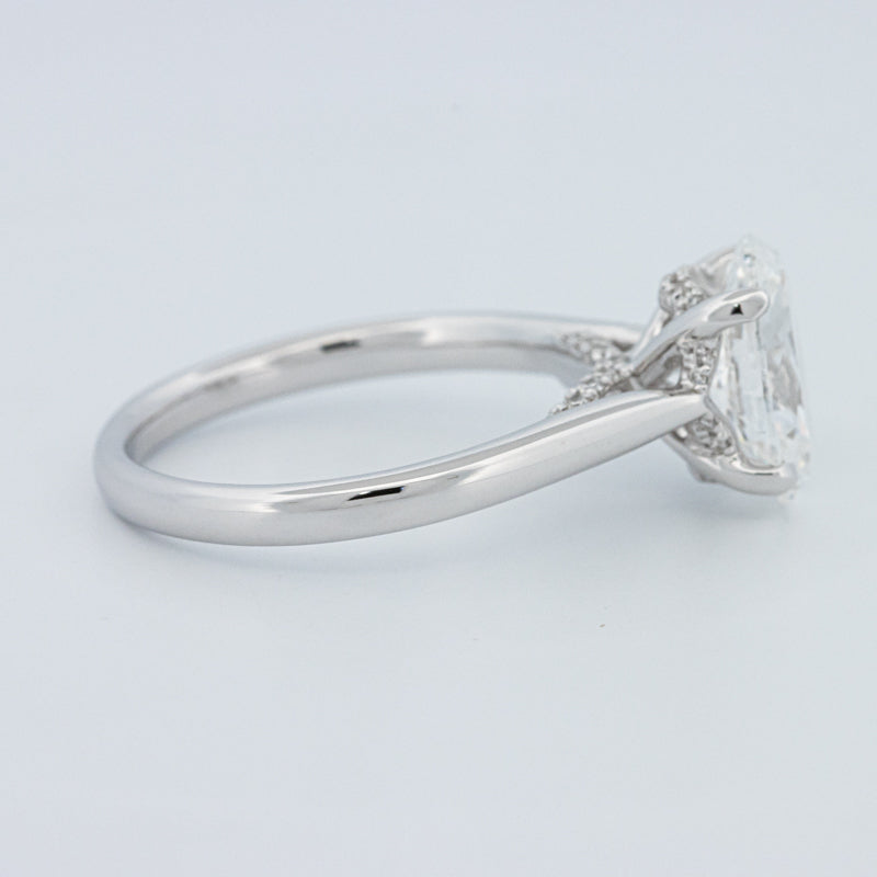 "Finese" Oval Cut Underhalo Solitaire (LG)