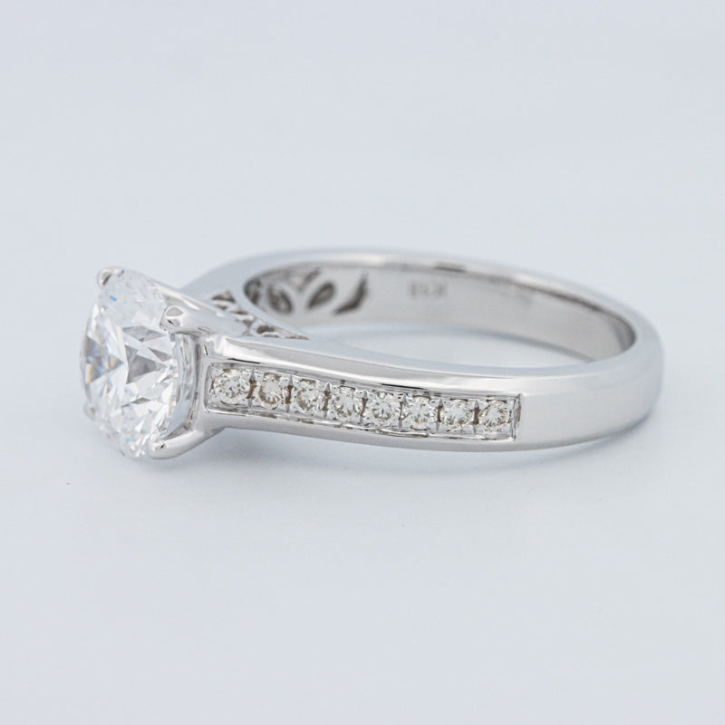 Round Cut Pavé Solitaire (LG)