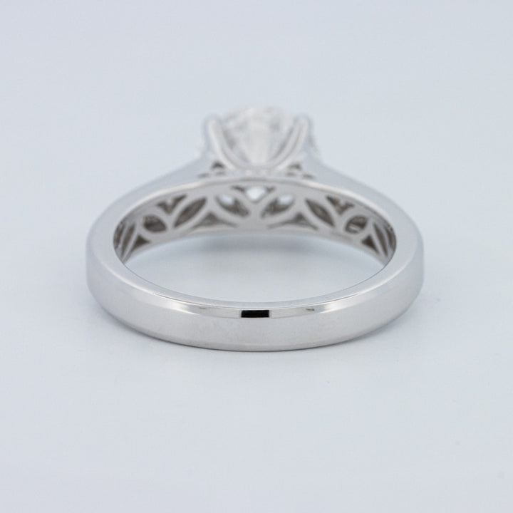 Round Cut Pavé Solitaire (LG)