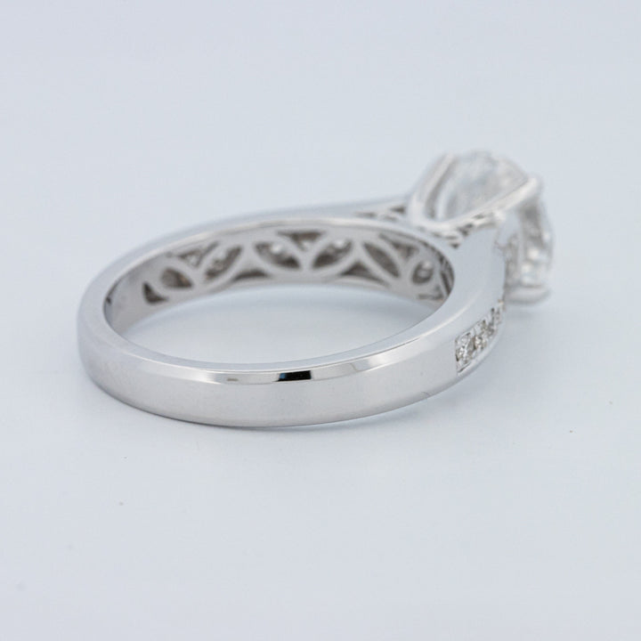 Round Cut Pavé Solitaire (LG)