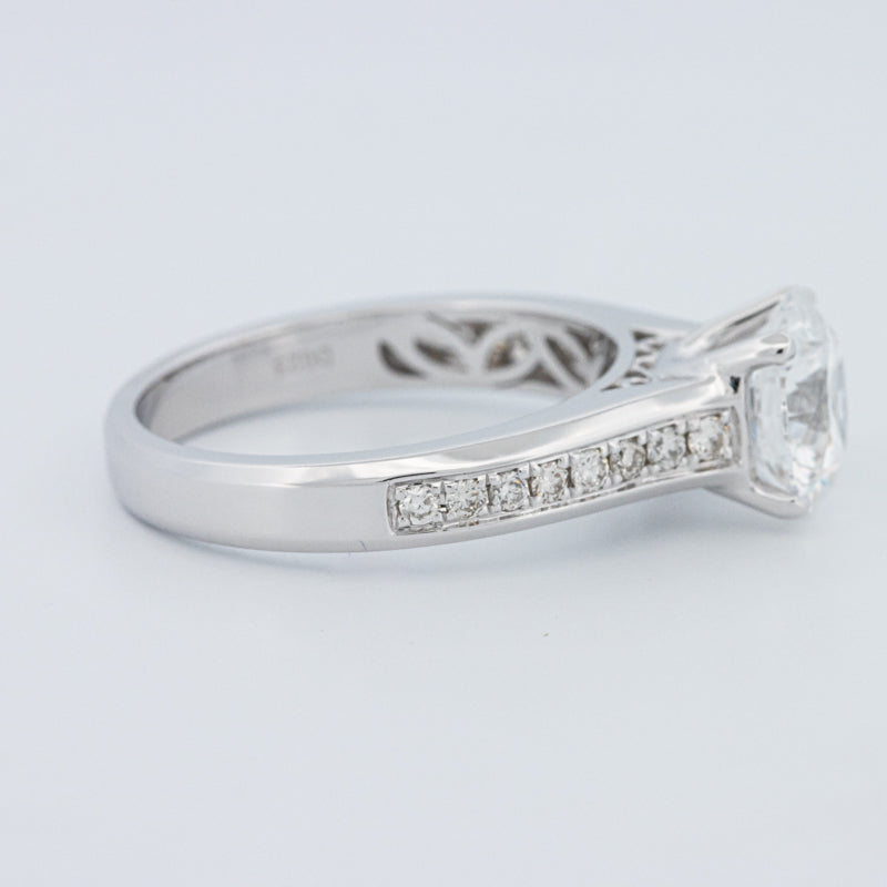 Round Cut Pavé Solitaire (LG)