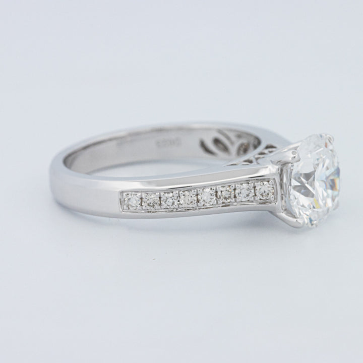 Round Cut Pavé Solitaire (LG)