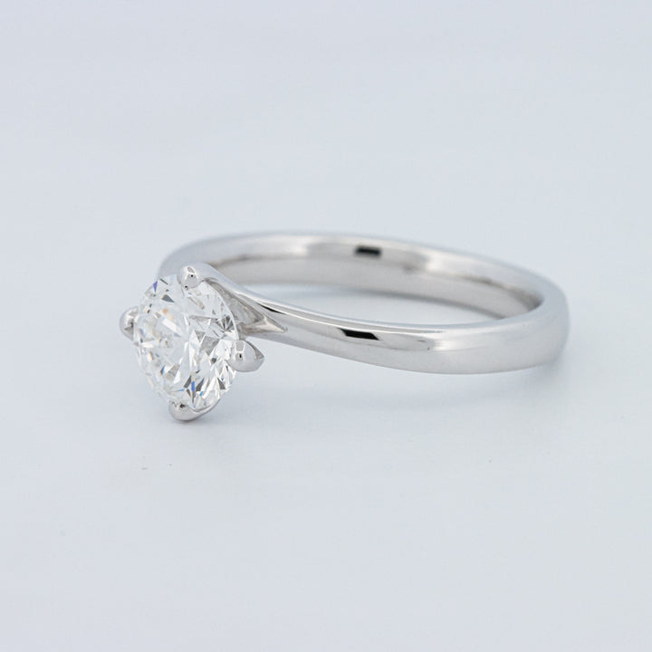 Round Cut Twist Band Solitaire (LG)