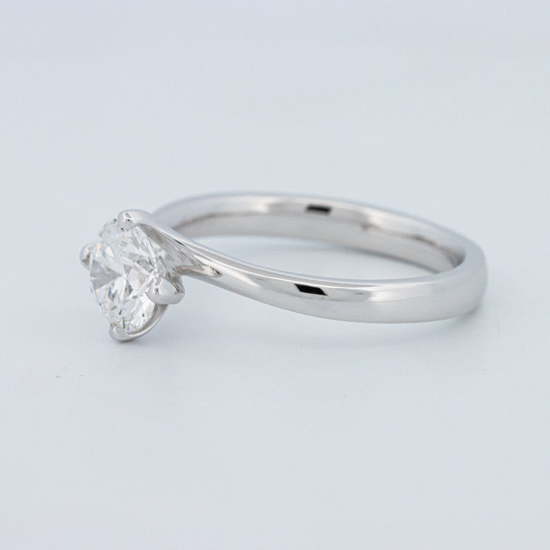 Round Cut Twist Band Solitaire (LG)