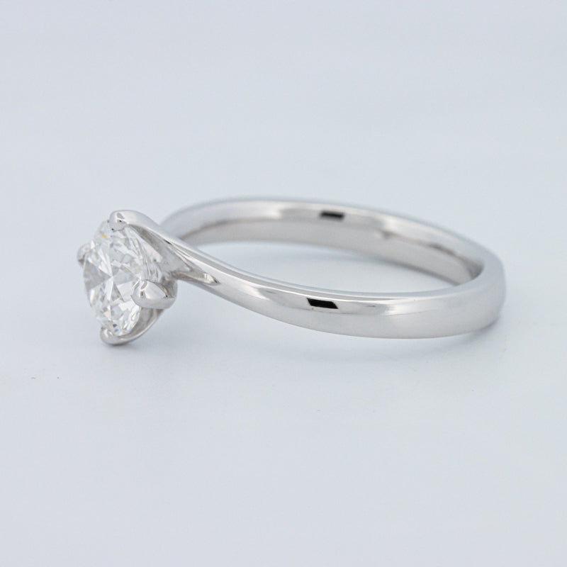 Round Cut Twist Band Solitaire (LG)