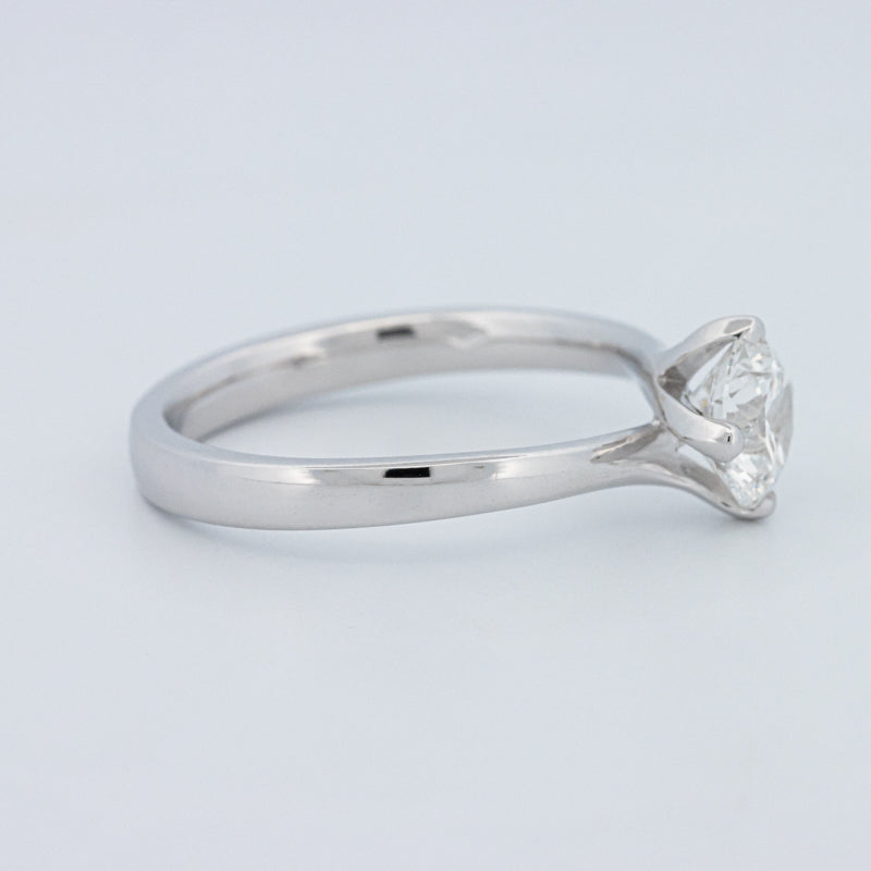 Round Cut Twist Band Solitaire (LG)