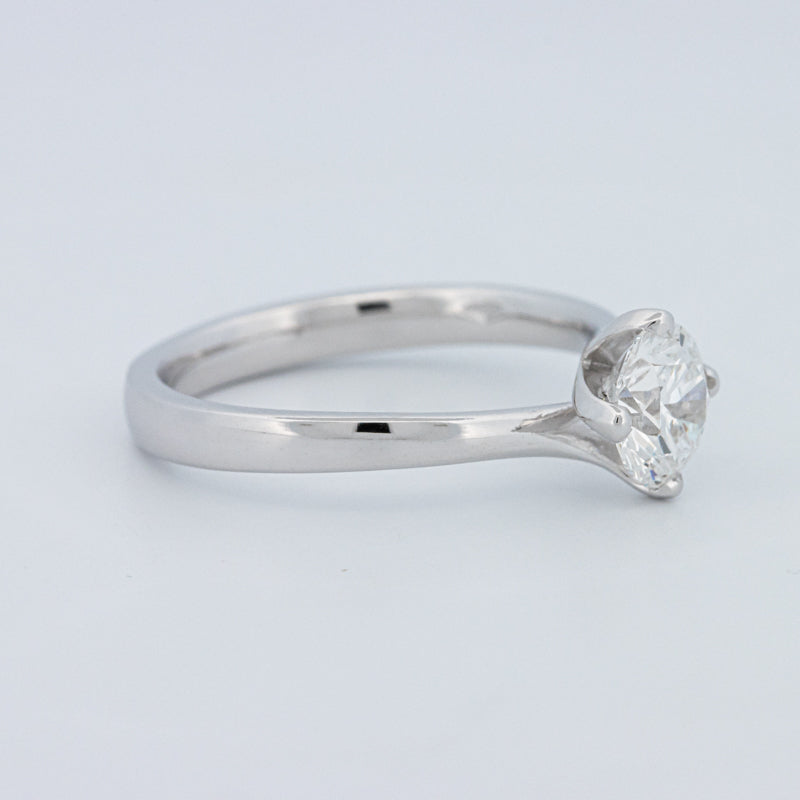 Round Cut Twist Band Solitaire (LG)