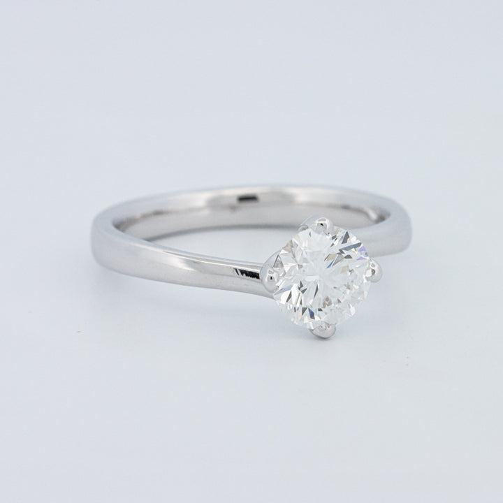 Round Cut Twist Band Solitaire (LG)