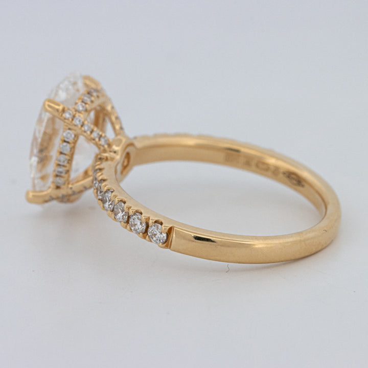 3 CT "Basket" Ovaal Geslepen Under-Halo Pavé Ring (LG)
