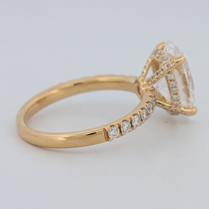 3 CT "Basket" Ovaal Geslepen Under-Halo Pavé Ring (LG)