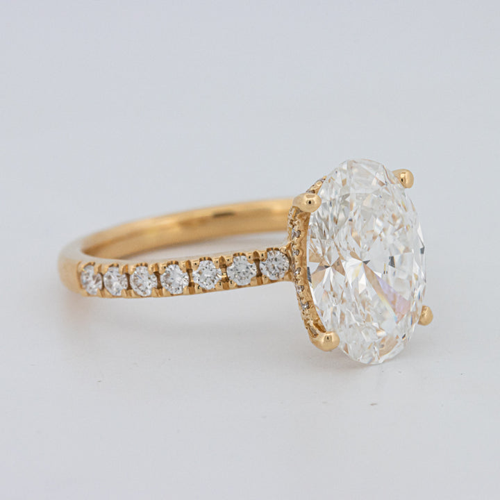 3 CT "Basket" Ovaal Geslepen Under-Halo Pavé Ring (LG)