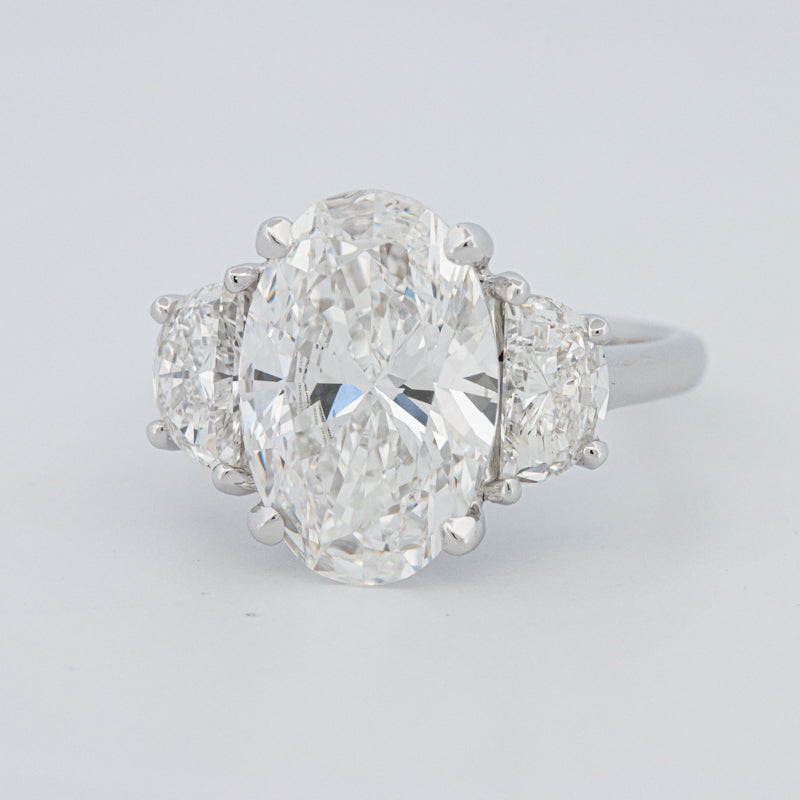 5 CT "Moonlight" Ovale Trilogy Ring (LG)