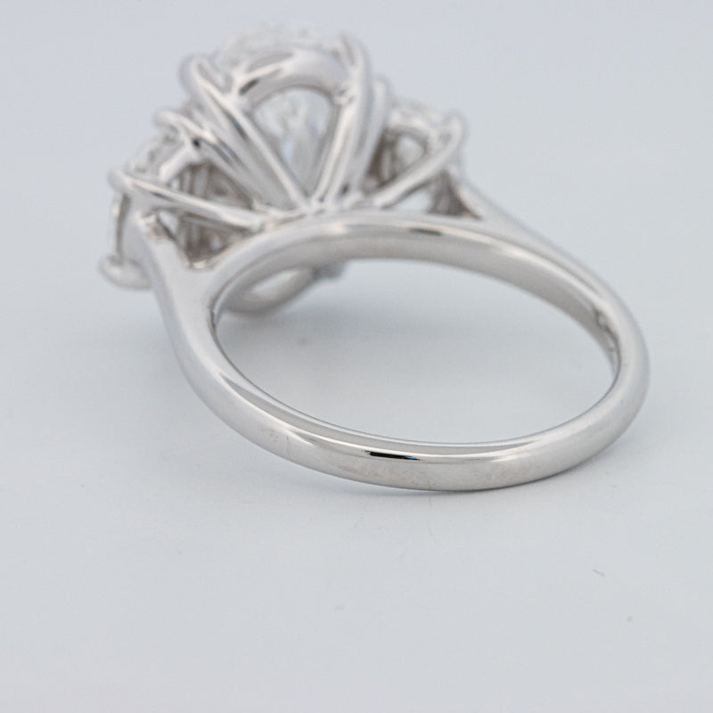 5 CT "Moonlight" Ovale Trilogy Ring (LG)