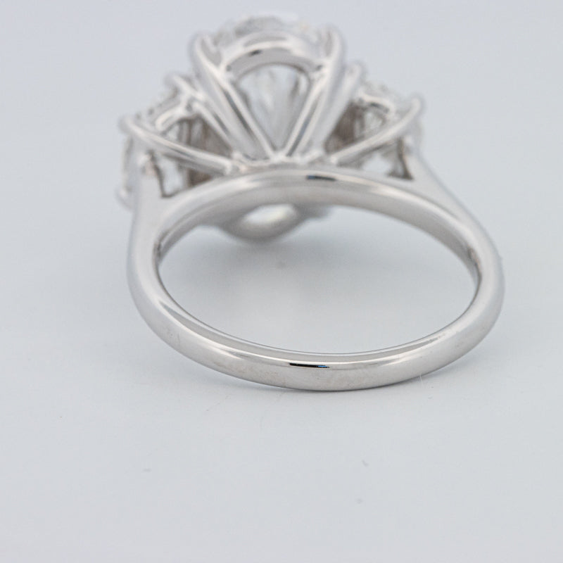 5 CT "Moonlight" Ovale Trilogy Ring (LG)