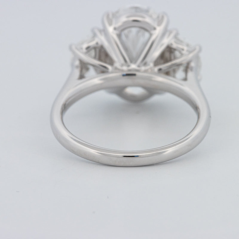 5 CT "Moonlight" Ovale Trilogy Ring (LG)