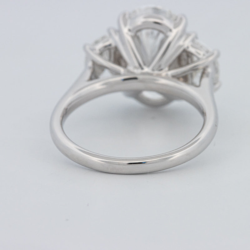 5 CT "Moonlight" Ovale Trilogy Ring (LG)