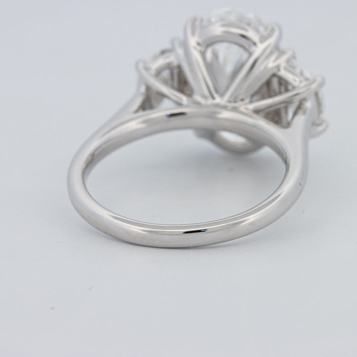5 CT "Moonlight" Ovale Trilogy Ring (LG)