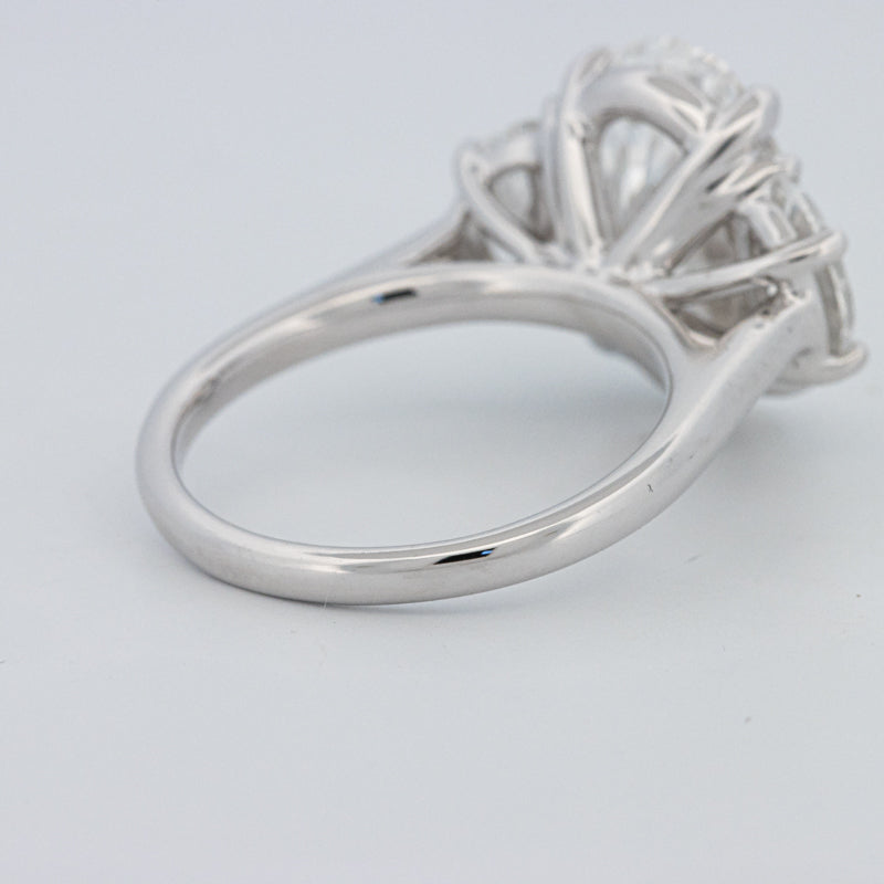 5 CT "Moonlight" Ovale Trilogy Ring (LG)
