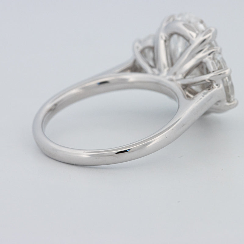 5 CT "Moonlight" Ovale Trilogy Ring (LG)