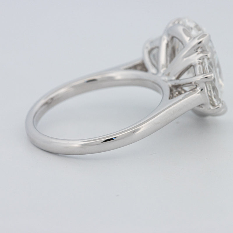 5 CT "Moonlight" Ovale Trilogy Ring (LG)