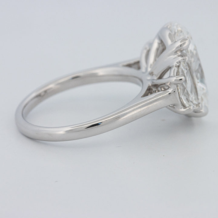 5 CT "Moonlight" Ovale Trilogy Ring (LG)