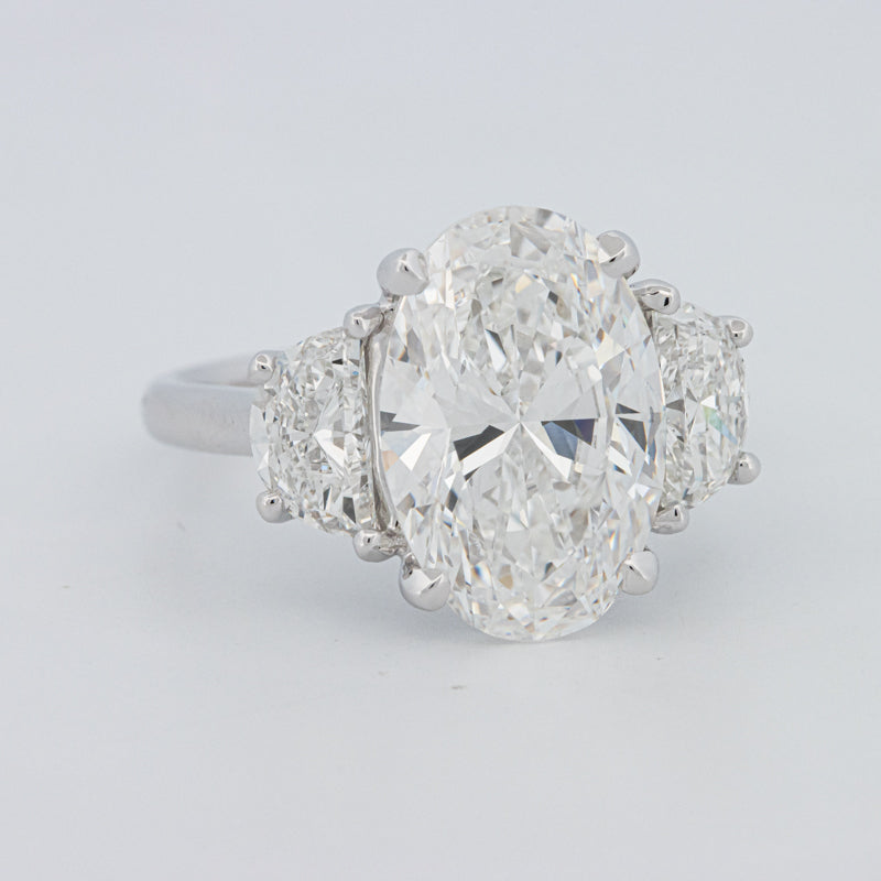 5 CT "Moonlight" Ovale Trilogy Ring (LG)