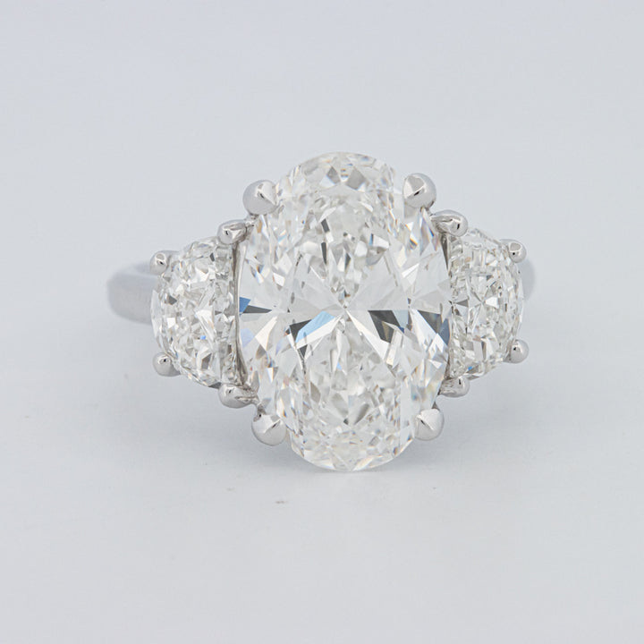5 CT "Moonlight" Ovale Trilogy Ring (LG)