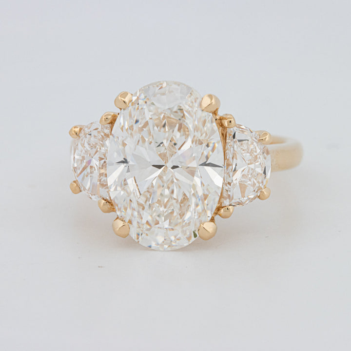 5.30 CT "Moonlight" Ovale Trilogy Ring (LG)