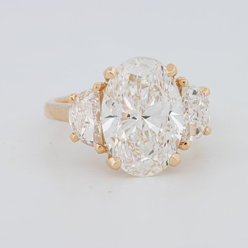 5.30 CT "Moonlight" Ovale Trilogy Ring (LG)