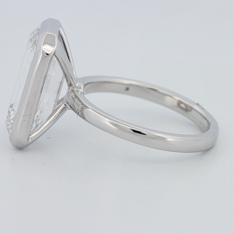 Solitário de 7.12 CT com Esmeralda Corte Bezel Setted (LG)