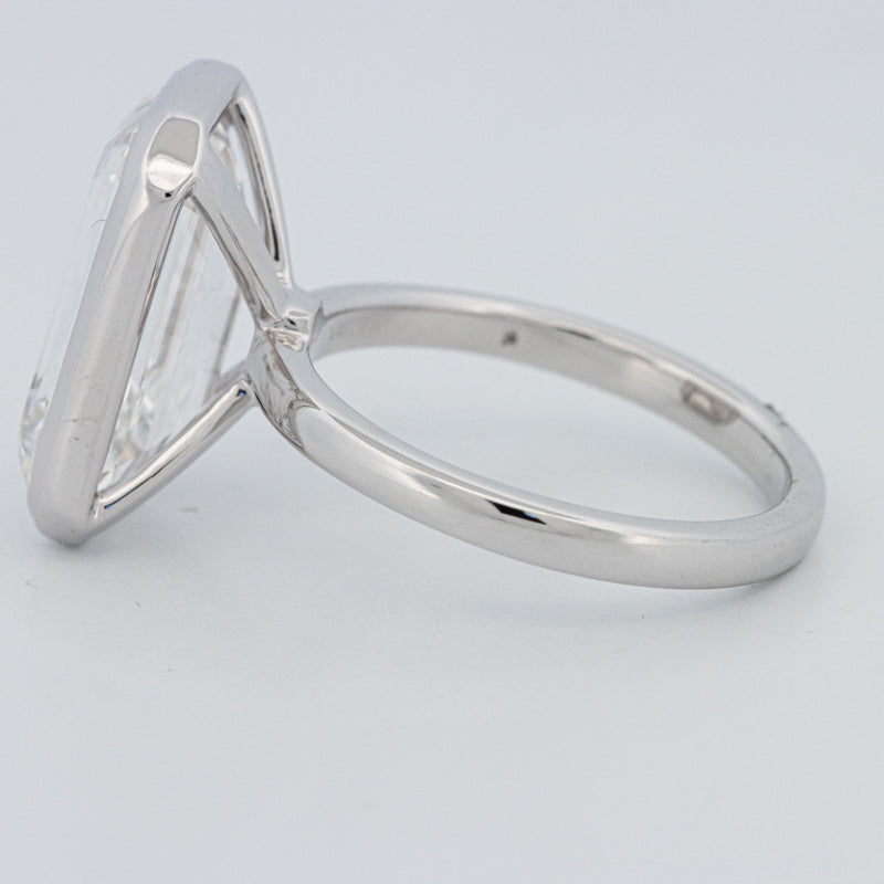 Solitário de 7.12 CT com Esmeralda Corte Bezel Setted (LG)