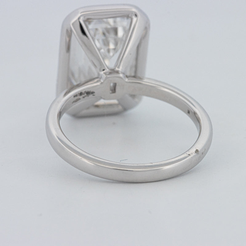 Solitário de 7.12 CT com Esmeralda Corte Bezel Setted (LG)