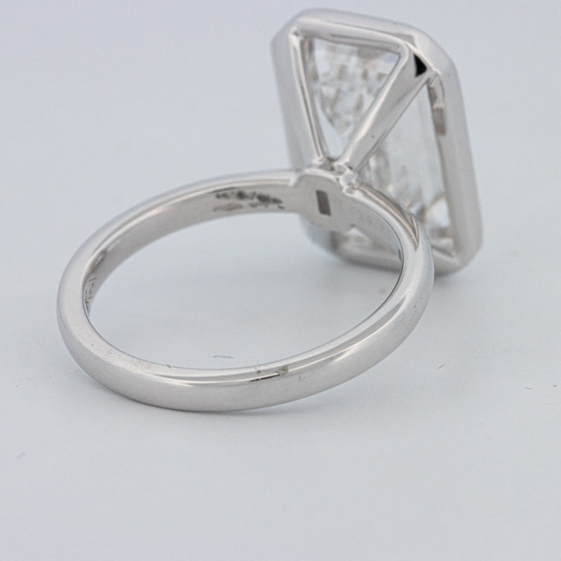 Solitário de 7.12 CT com Esmeralda Corte Bezel Setted (LG)