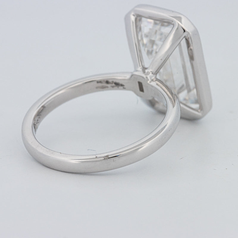 Solitário de 7.12 CT com Esmeralda Corte Bezel Setted (LG)