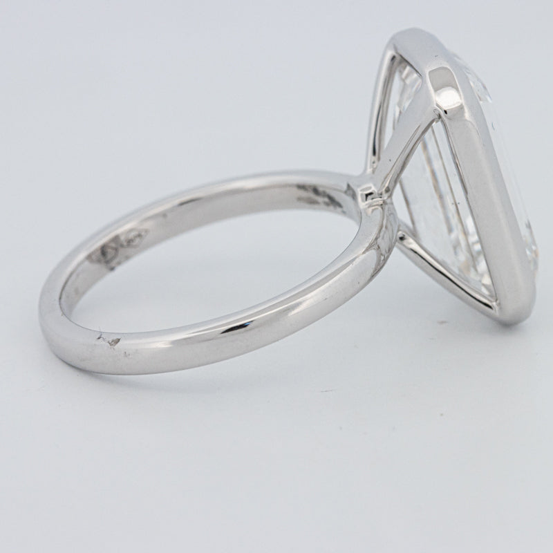 Solitário de 7.12 CT com Esmeralda Corte Bezel Setted (LG)