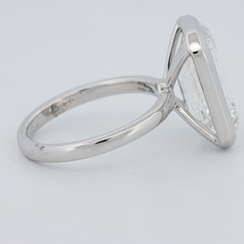 Solitário de 7.12 CT com Esmeralda Corte Bezel Setted (LG)