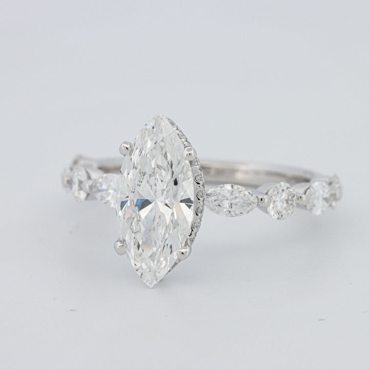 1,57 CT Marquise Cut Under-Halo Pavé Solitaire (LG)