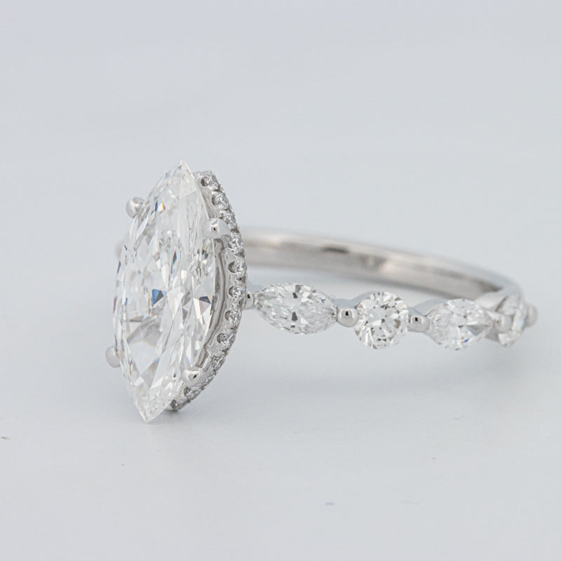 1,57 CT Marquise Cut Under-Halo Pavé Solitaire (LG)