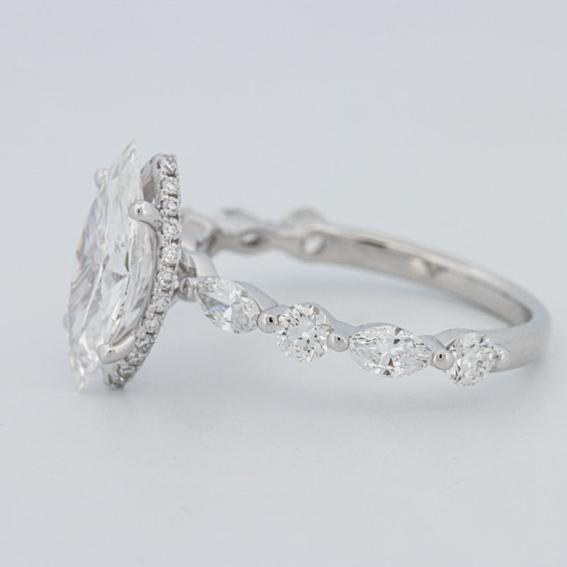 1,57 CT Marquise Cut Under-Halo Pavé Solitaire (LG)