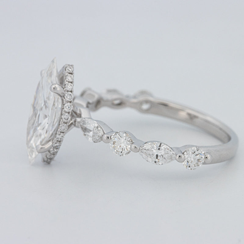 1,57 CT Marquise Cut Under-Halo Pavé Solitaire (LG)