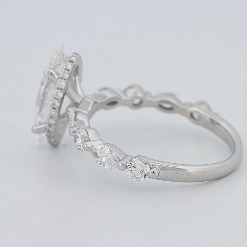 1,57 CT Marquise Cut Under-Halo Pavé Solitaire (LG)