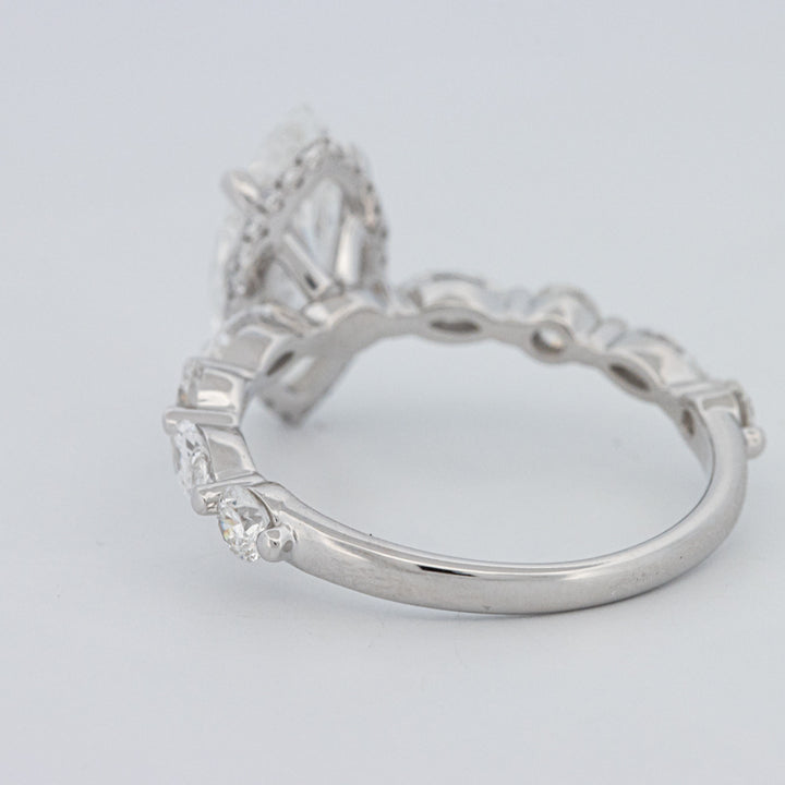 1,57 CT Marquise Cut Under-Halo Pavé Solitaire (LG)