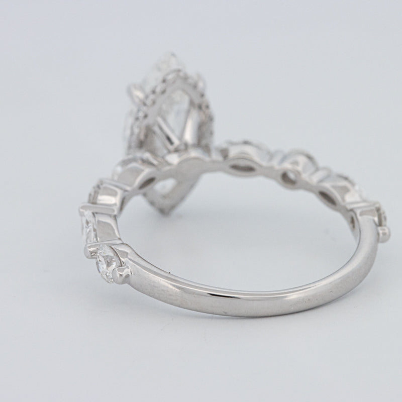 1,57 CT Marquise Cut Under-Halo Pavé Solitaire (LG)