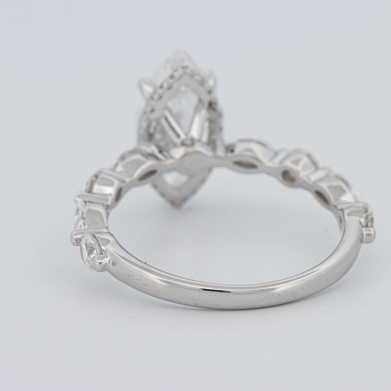 1,57 CT Marquise Cut Under-Halo Pavé Solitaire (LG)