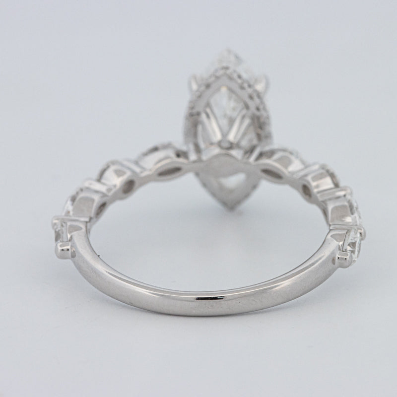 1,57 CT Marquise Cut Under-Halo Pavé Solitaire (LG)