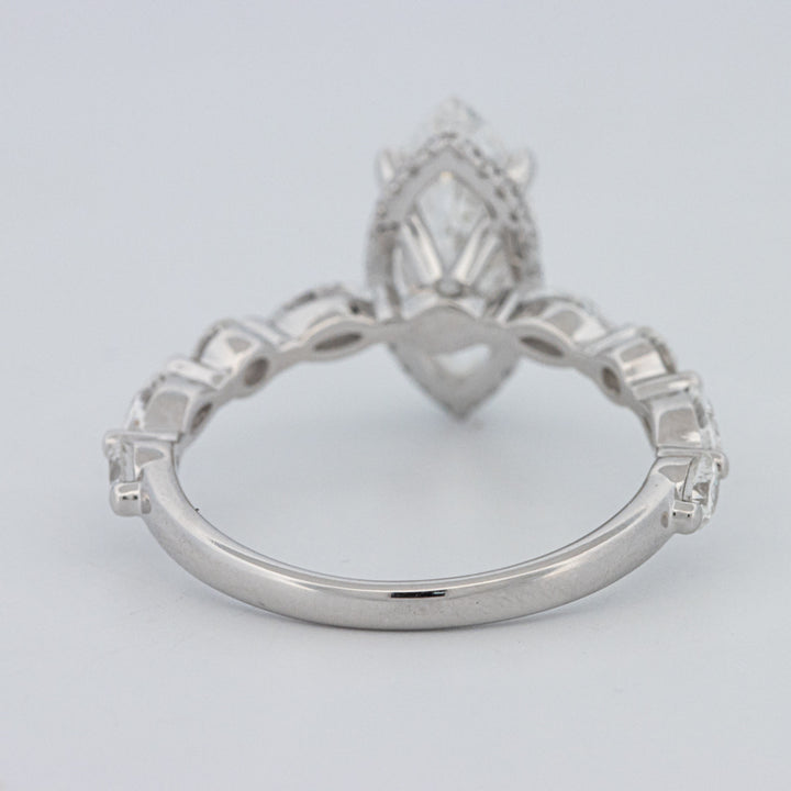 1,57 CT Marquise Cut Under-Halo Pavé Solitaire (LG)